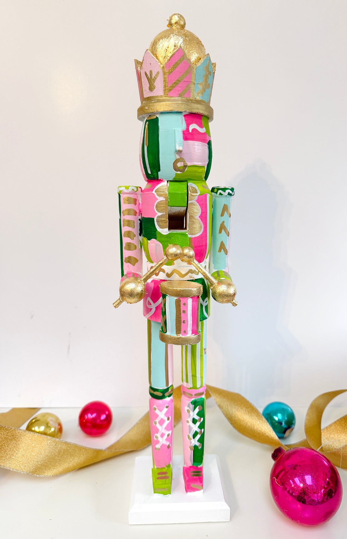 XL Nutcracker - Tinsel